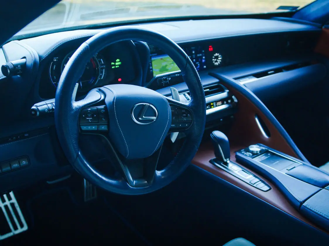 Lexus-LC500h (1)