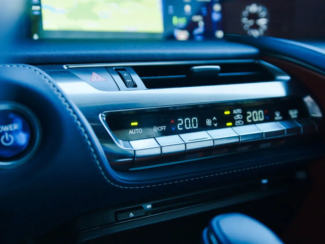Lexus-LC500h (2)